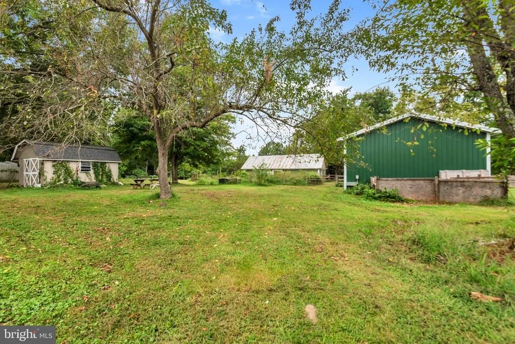 Photo of 8935 FAIRGROUND ROAD
