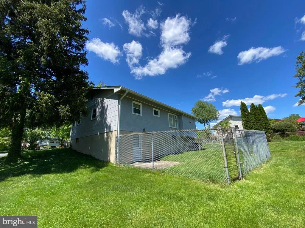 Photo of 13901 BAUER DRIVE