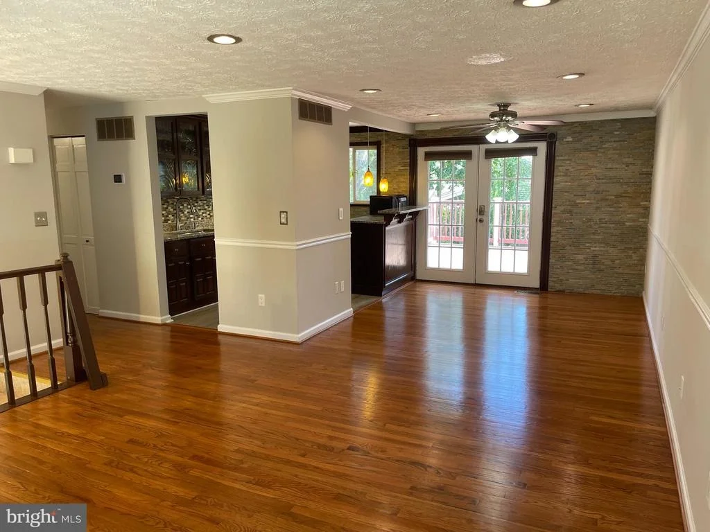Photo of 4502 CUB RUN ROAD