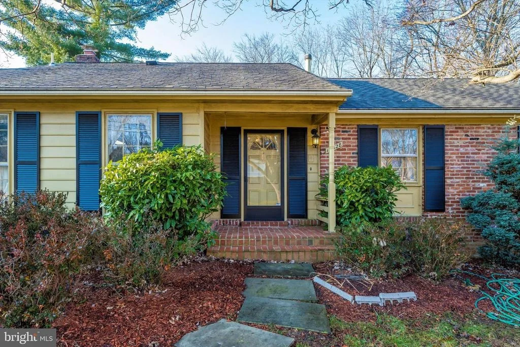 Photo of 13328 LOCKSLEY LANE