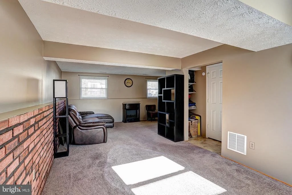 Photo of 6532 WINGFLASH LANE