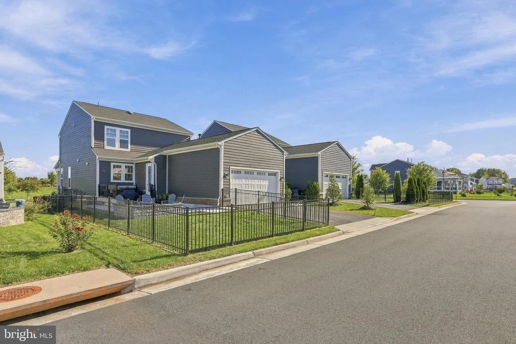 Photo of 1010 COUBERTIN DRIVE SE