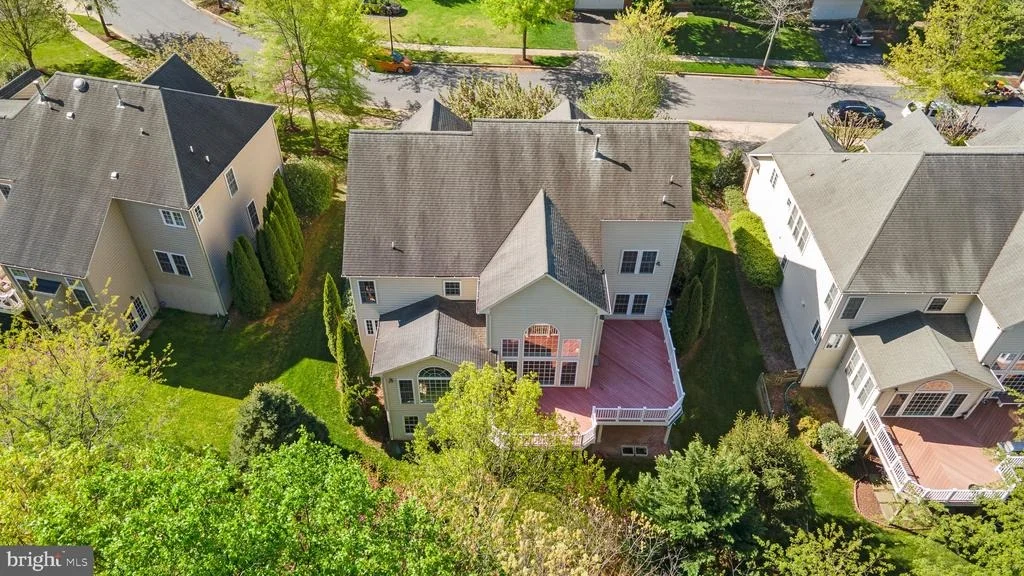 Photo of 9112 WHITMORE LANE