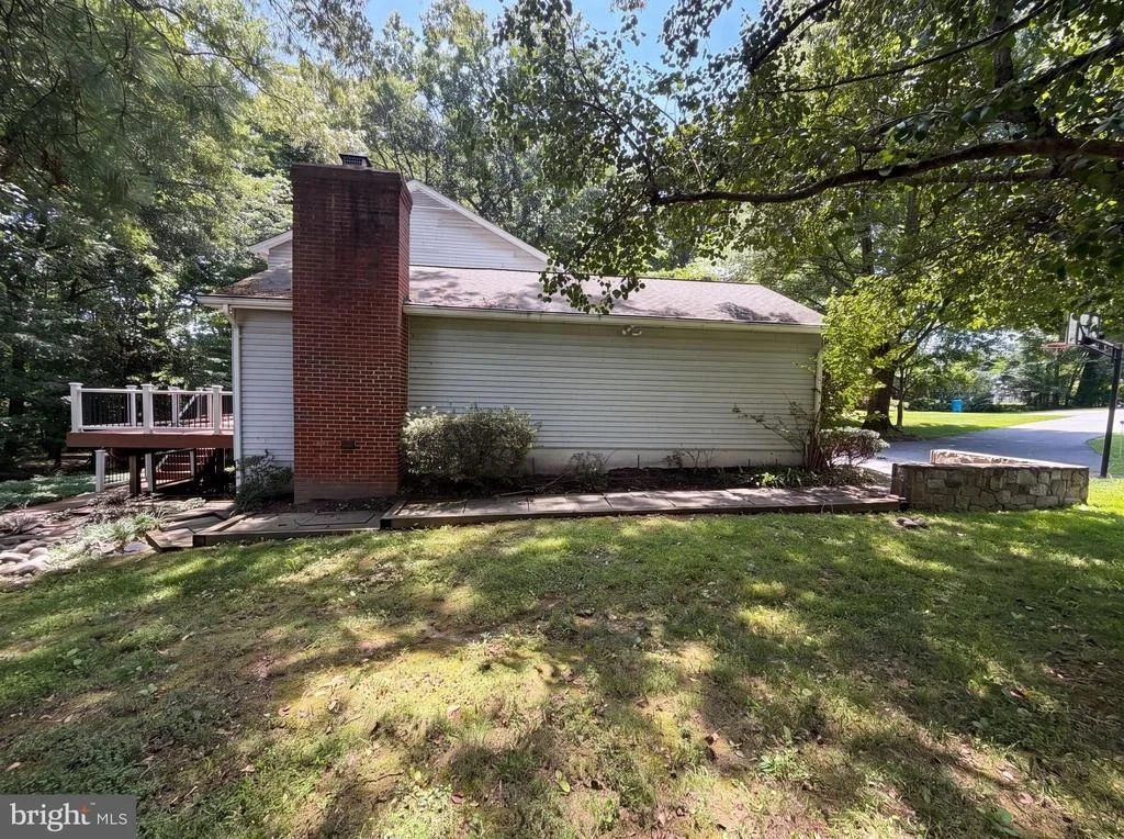 Photo of 4819 POWELL ROAD