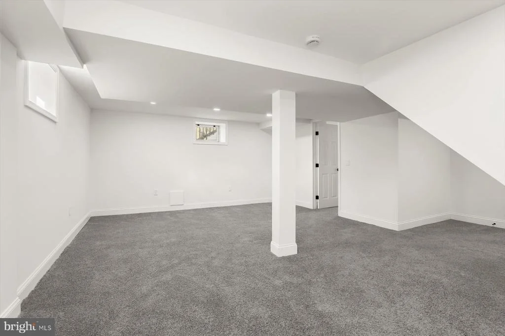 Photo of 6521 RIDGE ROAD