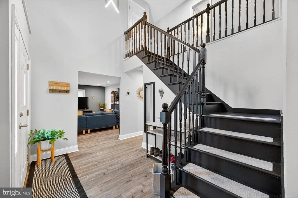 Photo of 9015 LONGBOW ROAD