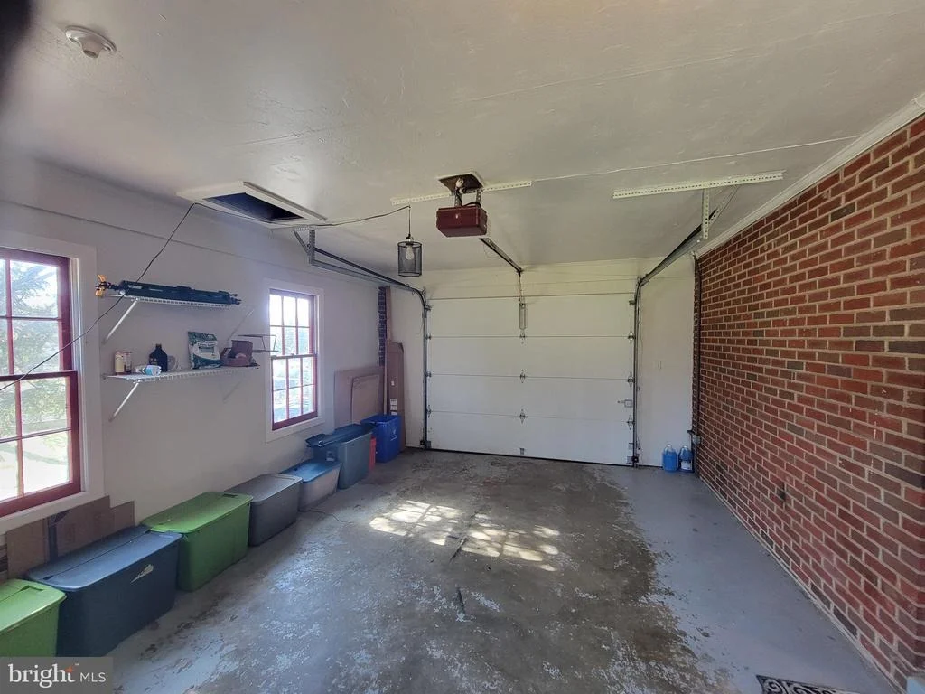 Photo of 18909 MUNCASTER ROAD