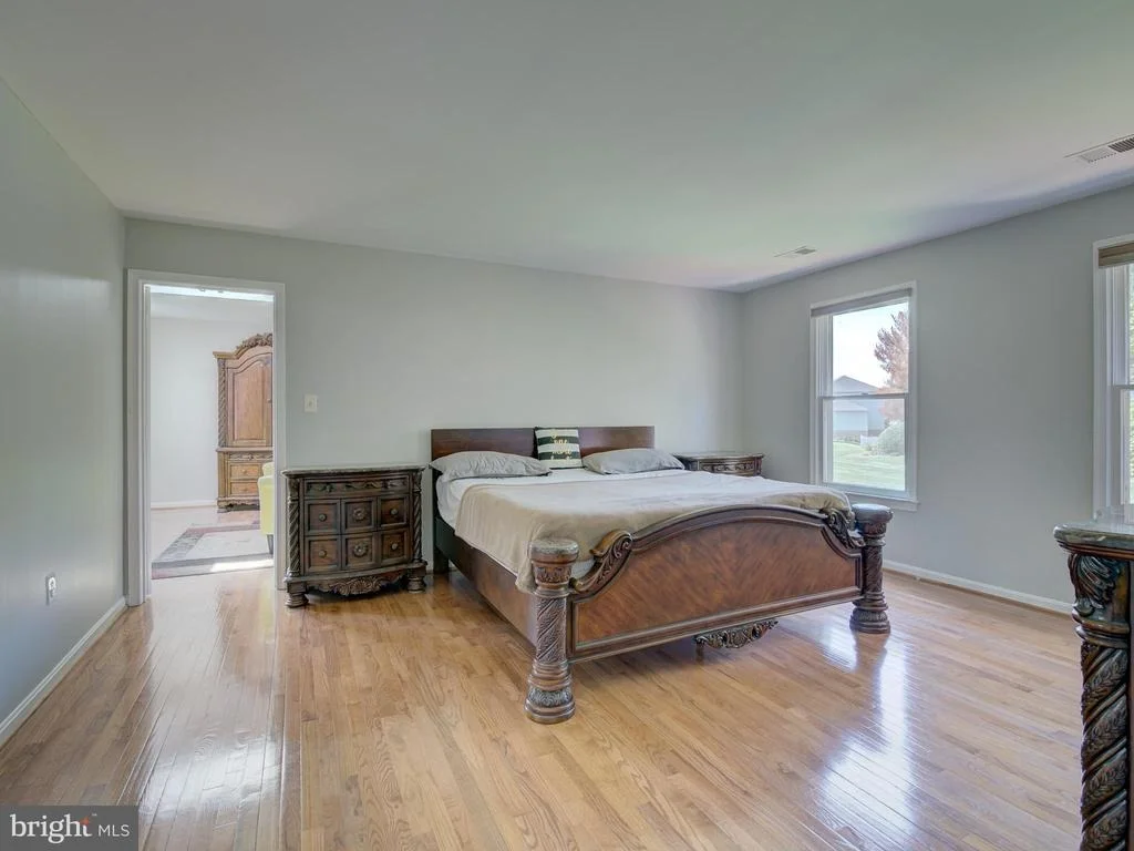 Photo of 11769 HOLLYVIEW DRIVE