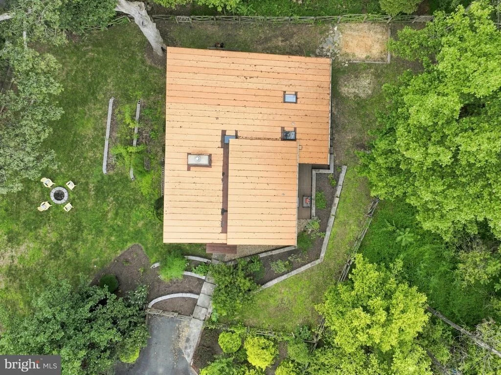 Photo of 7221 CLIFTON ROAD