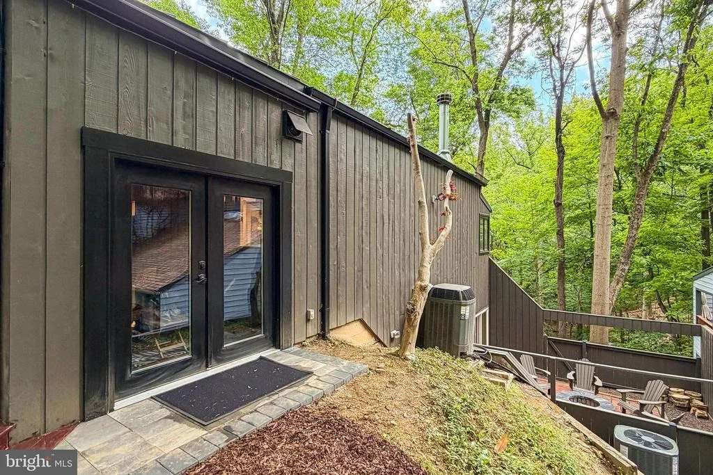 Photo of 2603 KLINGLE ROAD NW