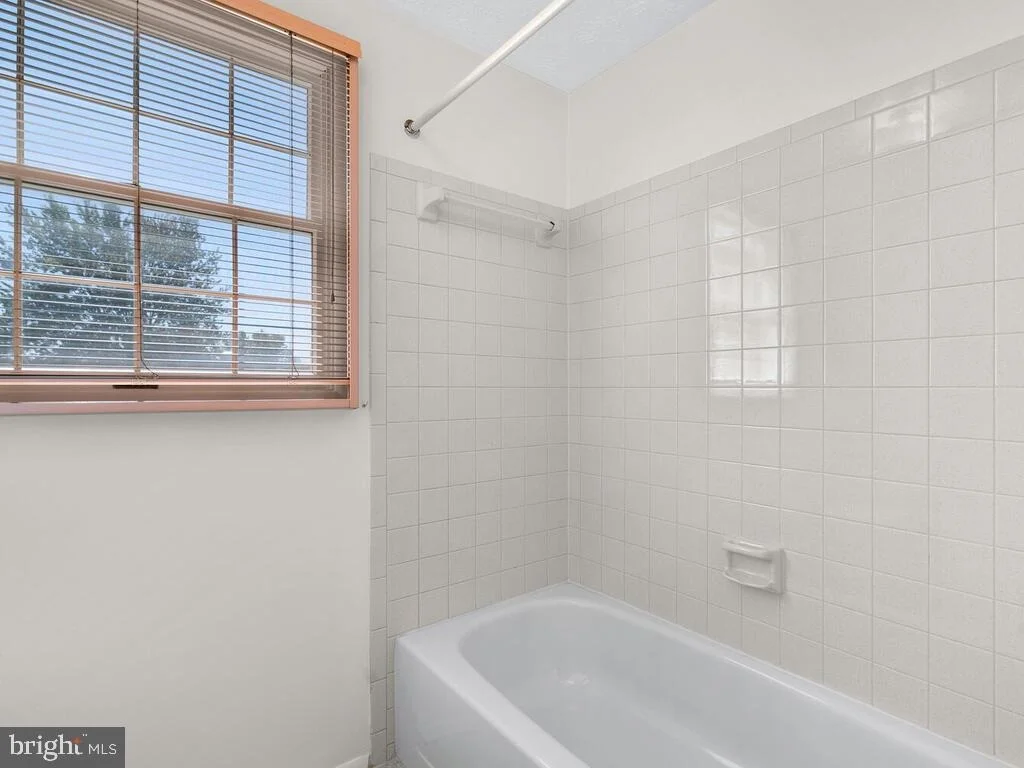 Photo of 4320 LEEDS HALL DRIVE
