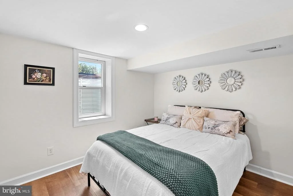 Photo of 15064 BARLOW DRIVE