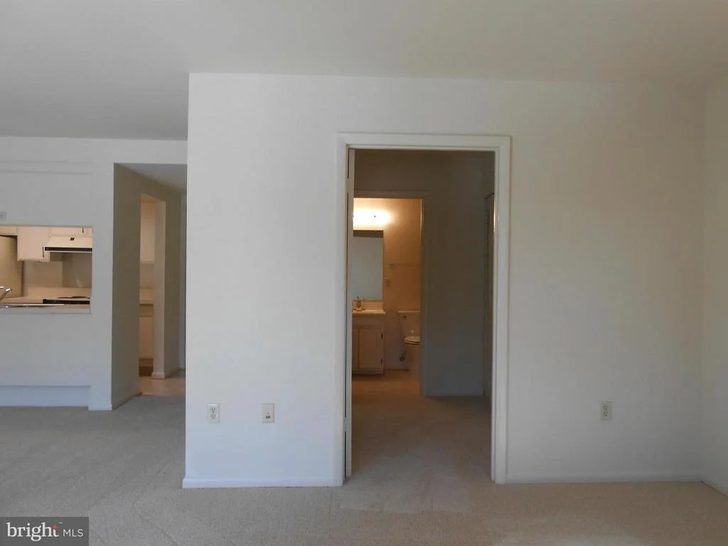 Photo of Unit 731D at 3398 GLENEAGLES DRIVE