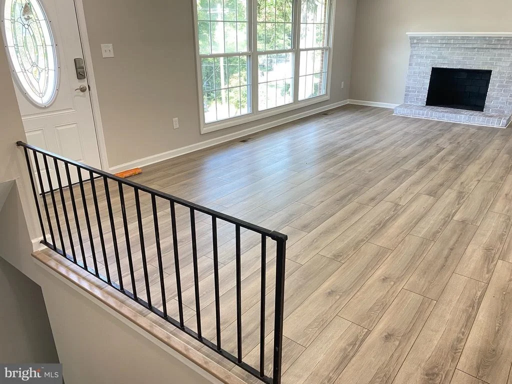 Photo of 6002 MIDDLETON LANE