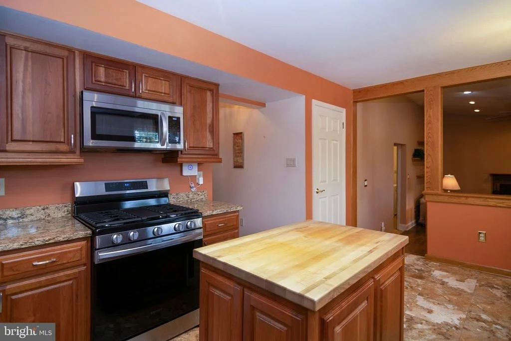 Photo of 18 ABERDEEN DRIVE