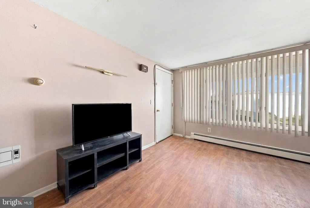 Photo of 926 NEWARK AVENUE