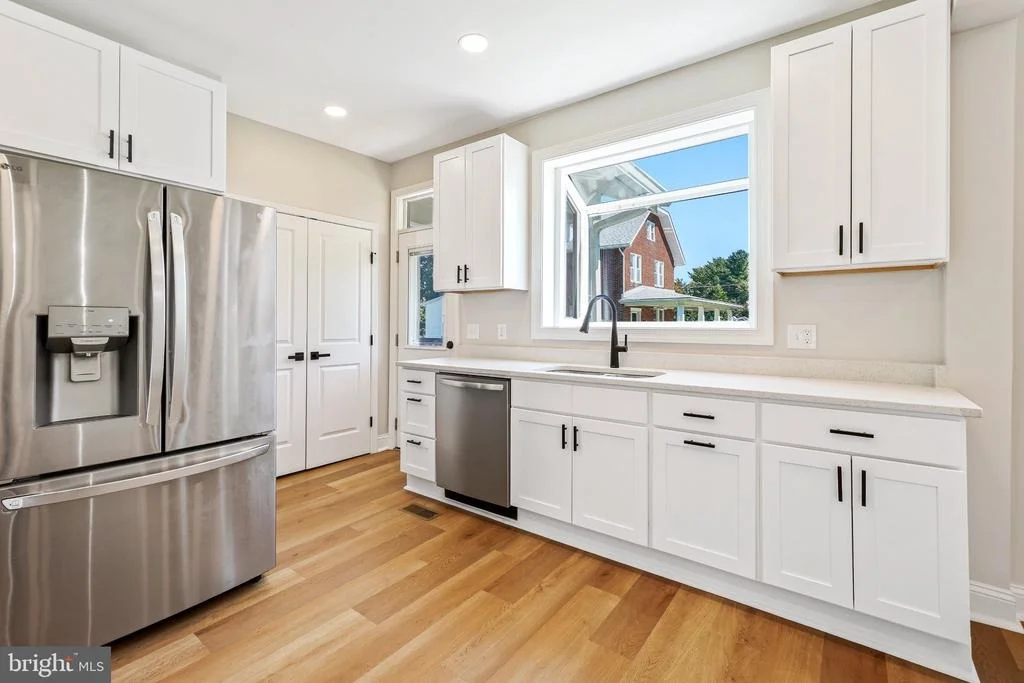 Photo of 692 RIDGE