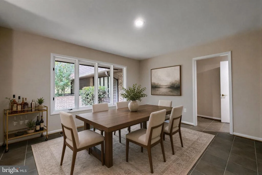 Photo of 8425 MAUSEN LANE