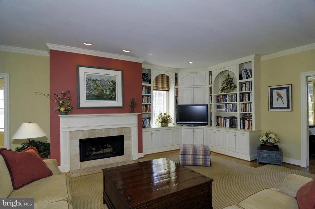 Photo of 330 SPRINGBROOK DRIVE