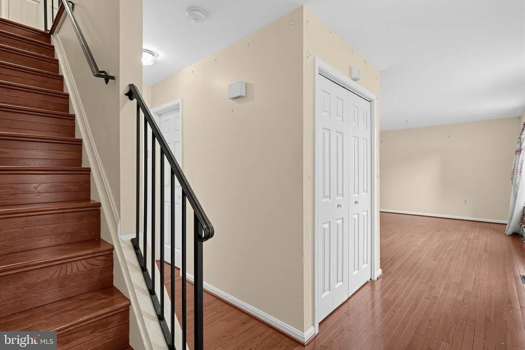 Photo of 9223 E GARY LANE E