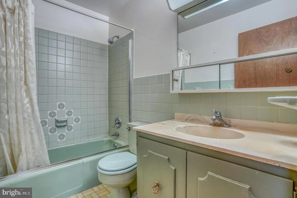 Photo of 54 MEADOW GLEN DRIVE