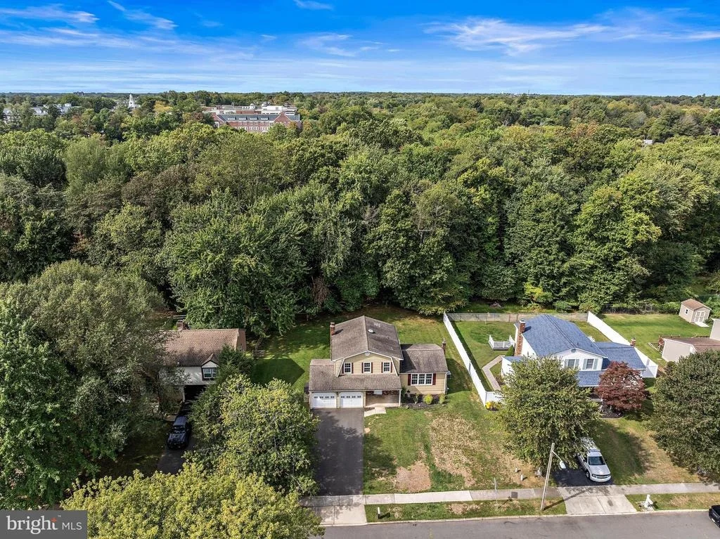 Photo of 52 COLLEEN CIRCLE