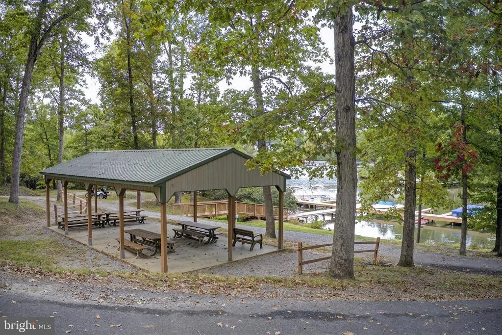 Photo of 721 PINE HARBOUR DRIVE