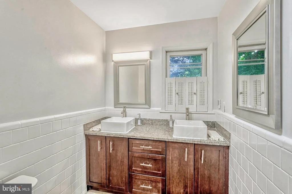 Photo of 9809 ASHBY ROAD