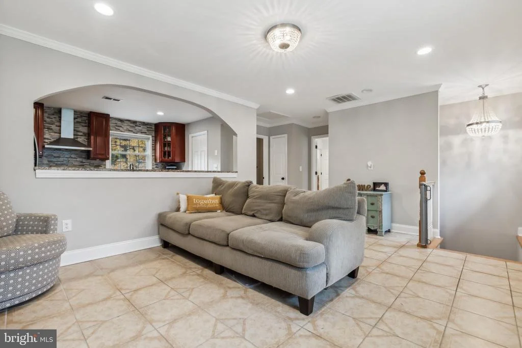 Photo of 18916 WHITE OAK DRIVE