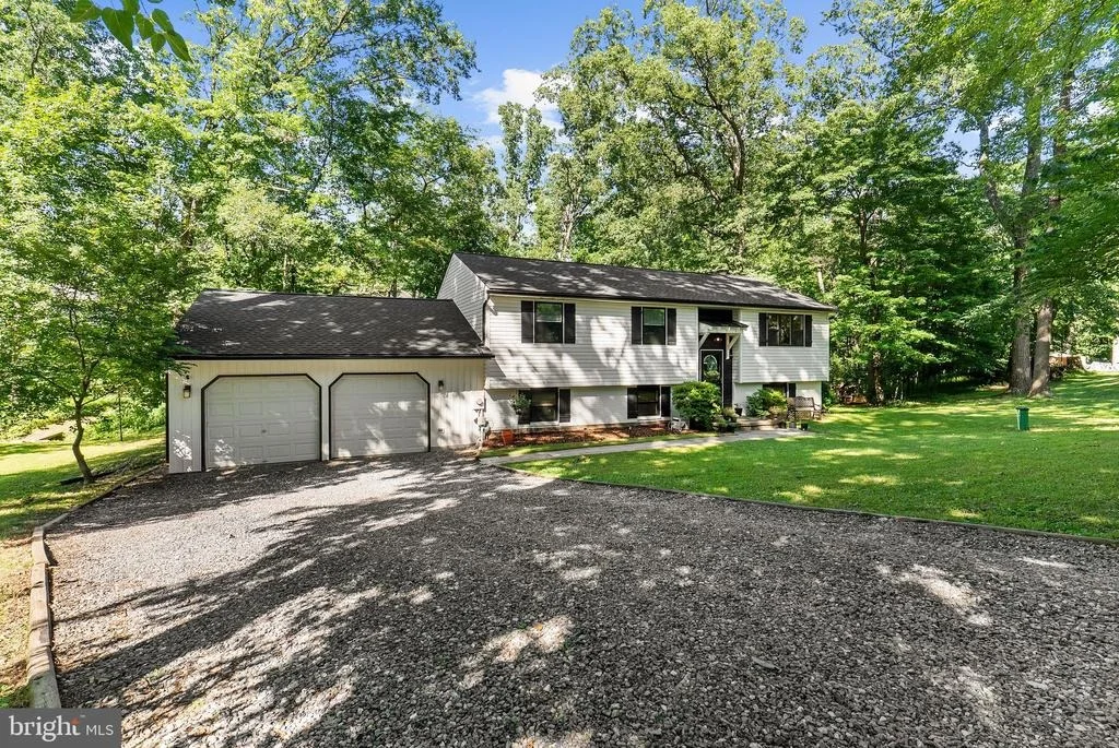 Photo of 5307 SYLVAN CIRCLE