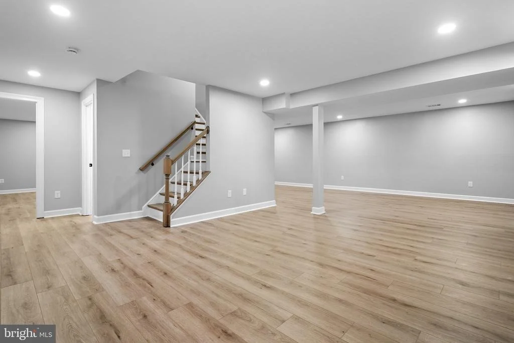 Photo of 9425 FLOWERDEN LANE