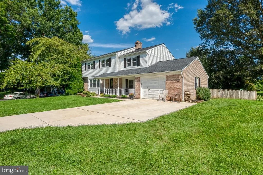 Photo of 625 FOXCROFT DRIVE