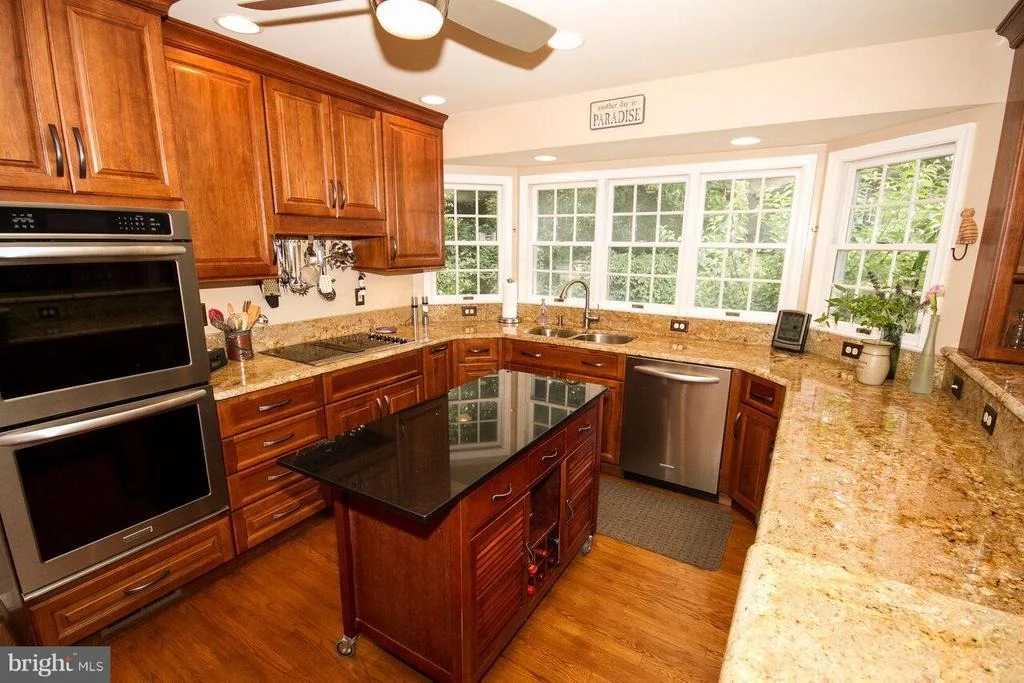 Photo of 9711 POLISHED STONE