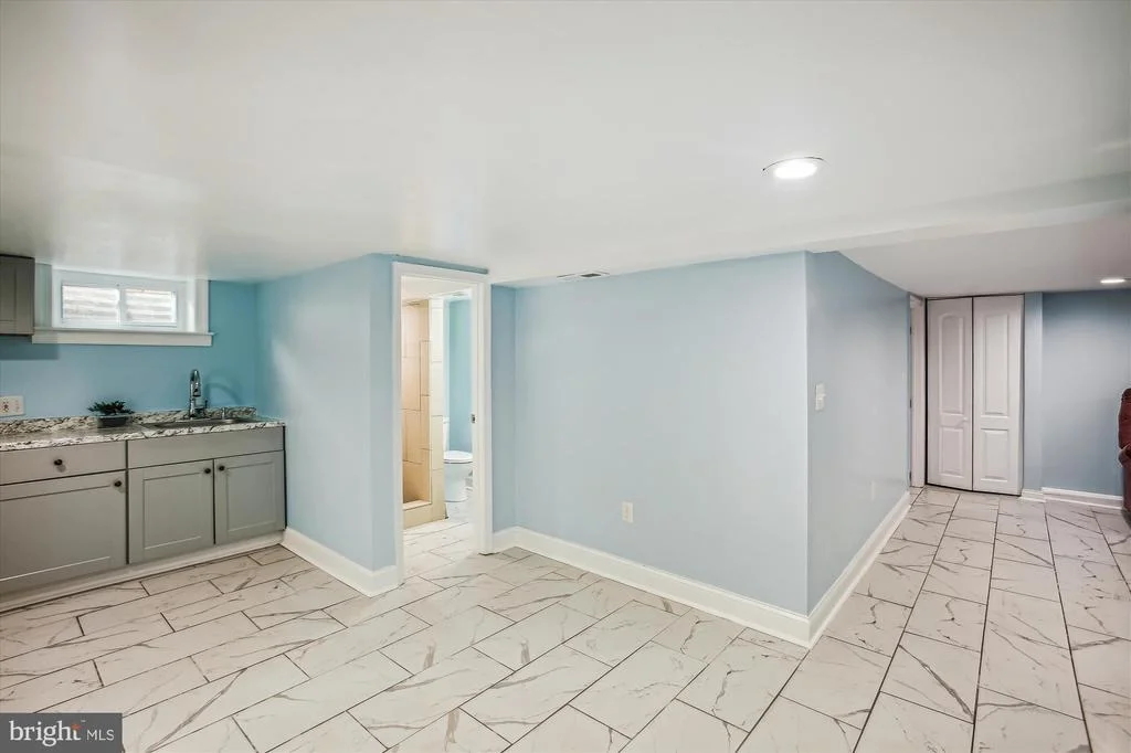 Photo of 904 OAK STREET
