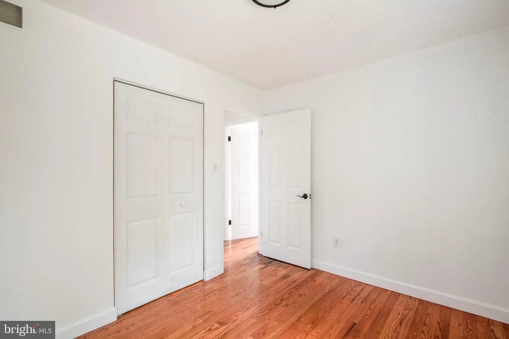 Photo of 1240 VIKING DRIVE N
