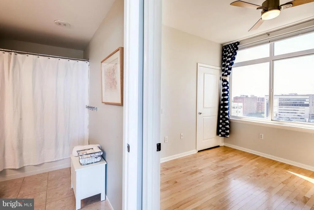 Photo of Unit 1409 at 930 WAYNE AVENUE