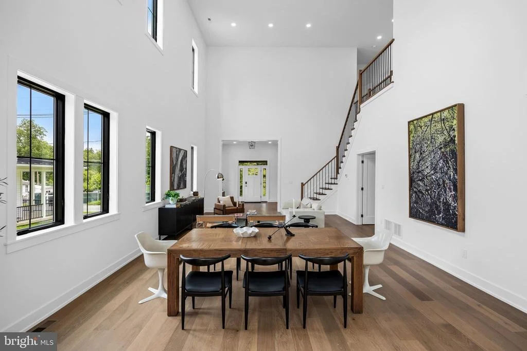 Photo of 8 CHAPEL AVE