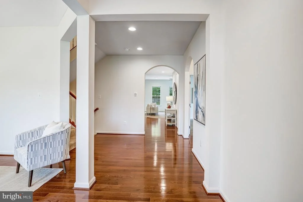 Photo of 26798 BARNSLEY PLACE