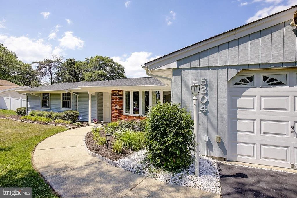 Photo of 5304 DORIS DRIVE