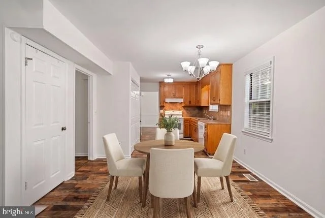Photo of 2309 MAPLEWOOD DRIVE