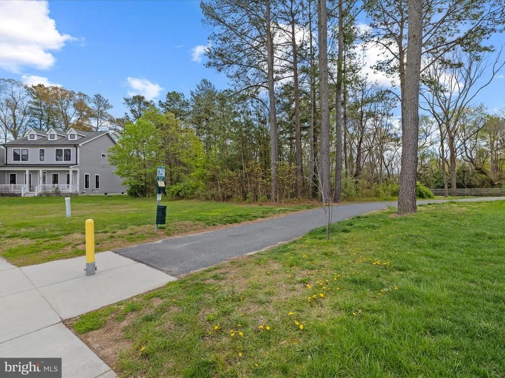Photo of 200 W SHORE DRIVE