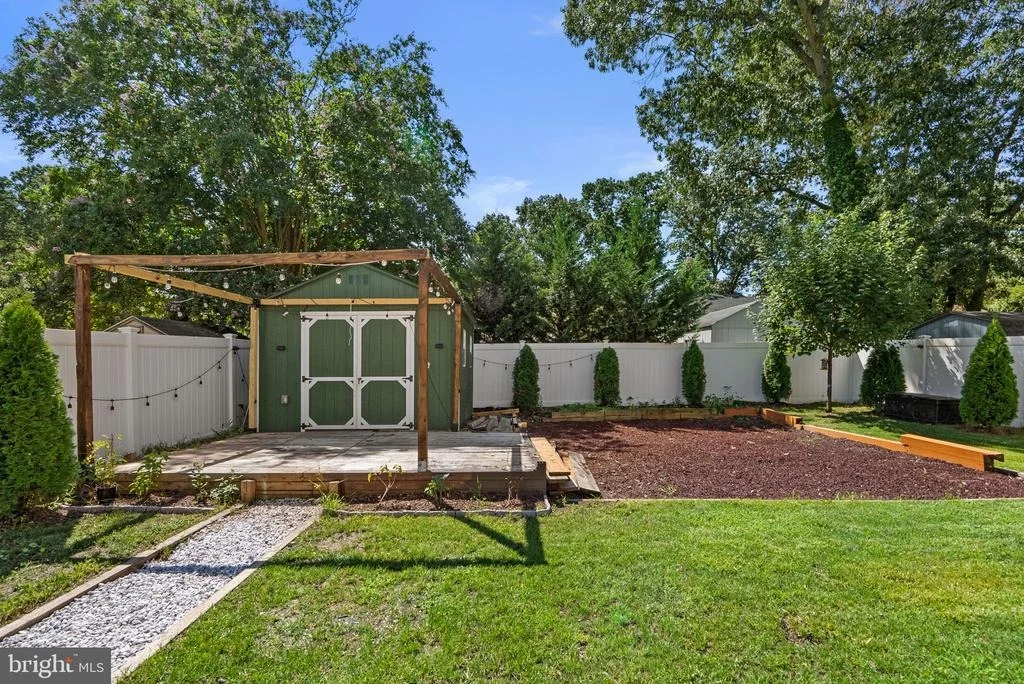 Photo of 556 SUNSET KNOLL ROAD