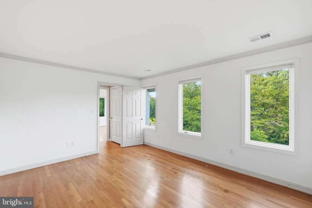 Photo of 6505 RIVER ROAD