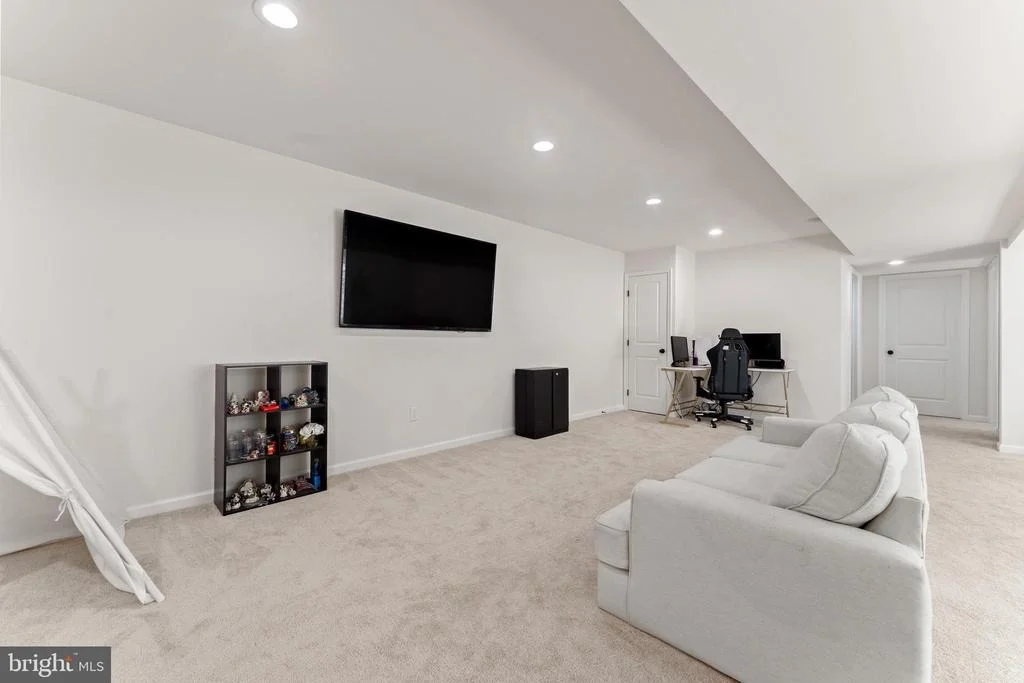 Photo of 3731 BREAKNOCK ROAD