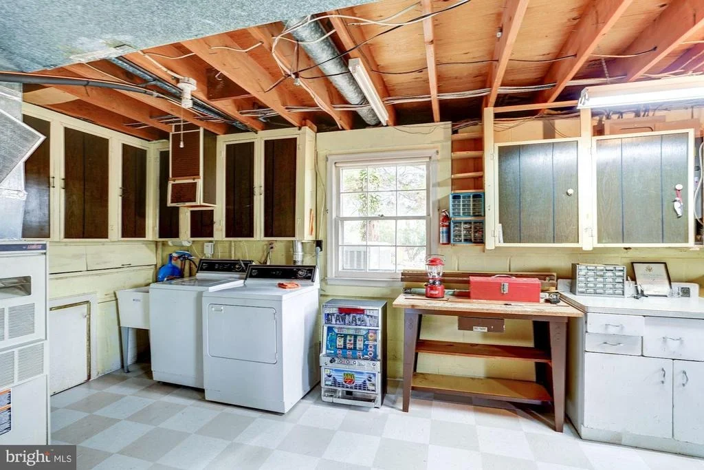 Photo of 2507 W MEREDITH DRIVE