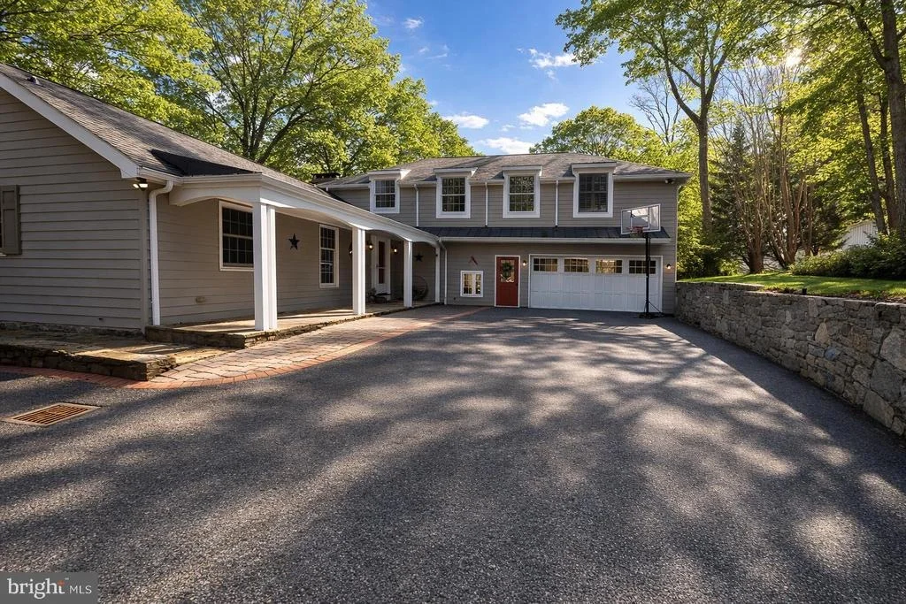 Photo of 901 NAVY ROAD
