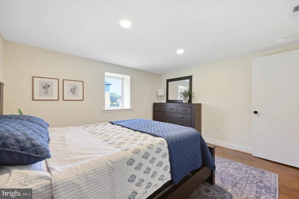Photo of 403 W WILSON BOULEVARD