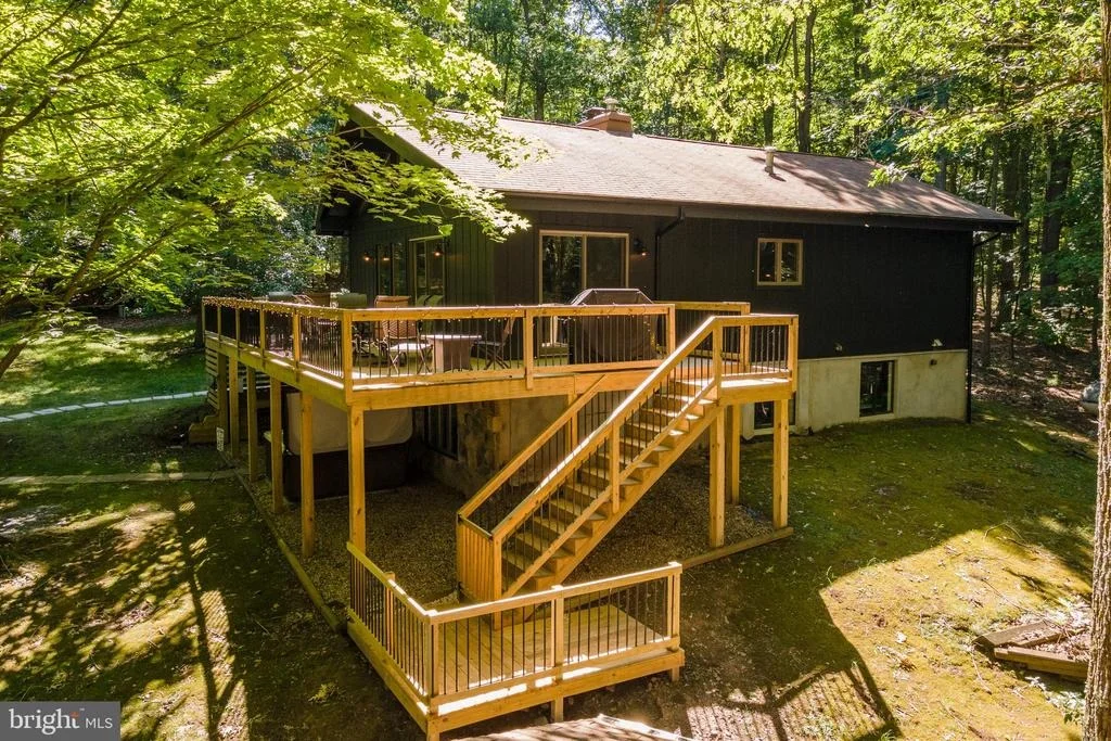 Photo of 106 LODGE CIRCLE