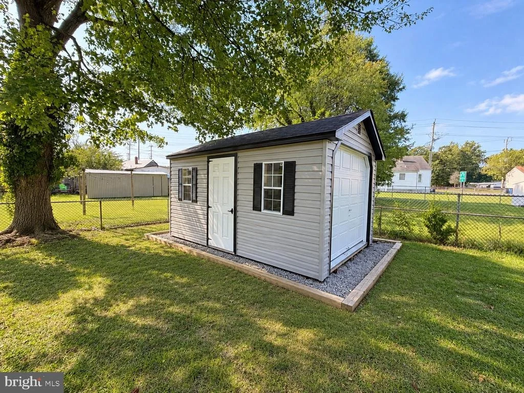 Photo of 6809 LOU LANE