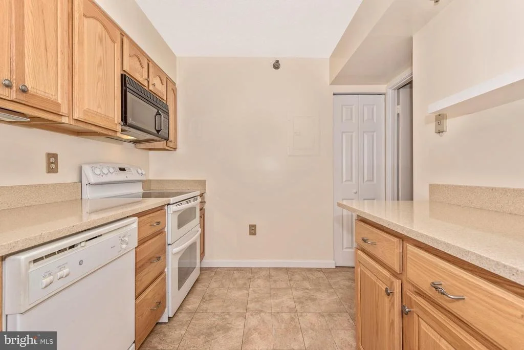 Photo of Unit 4308 at 15100 INTERLACHEN DRIVE